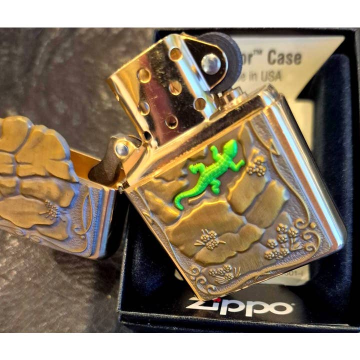 Sorpresa de Gecko de Armadura de Latón Fresco Emblema 3D Zippo para venta al por mayor de Lighter King