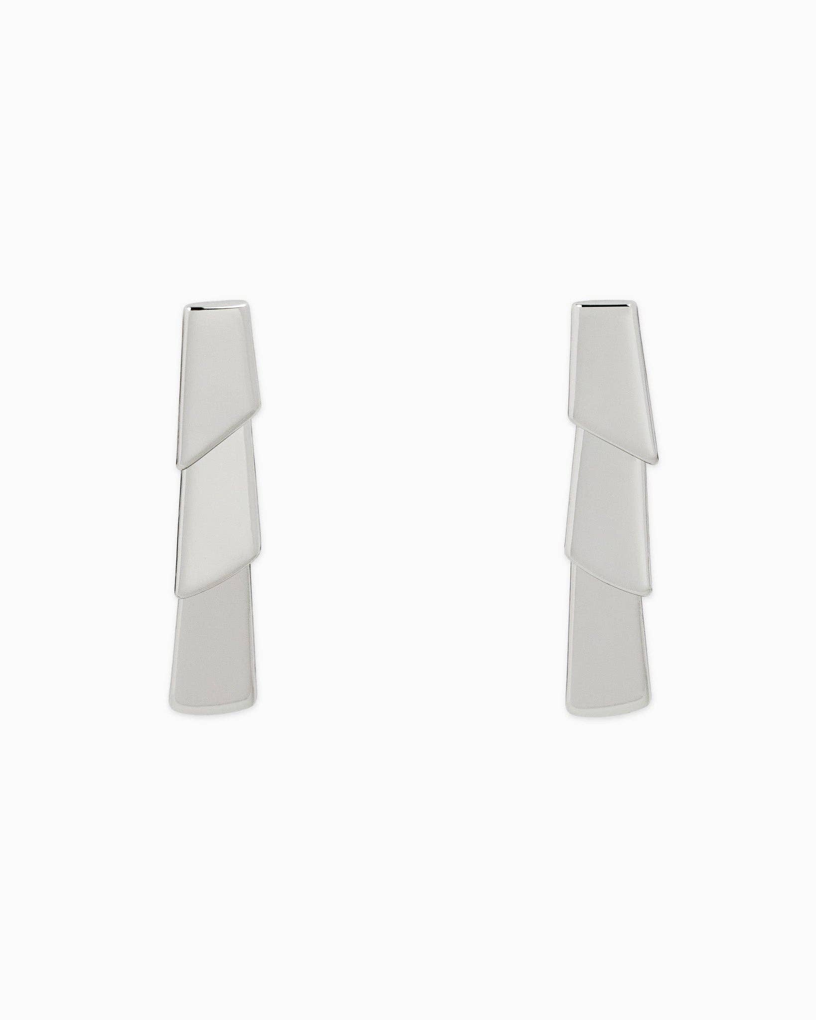 Sessori – wholesale Hängande örhängen – Cleo Silver Tassel Trio Drop Örhängen1