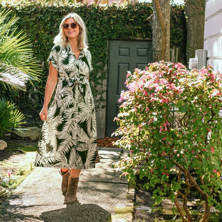 Vestido midi ámbar con mangas cortas y cintura con lazo para otoño para venta al por mayor de La Mer Luxe