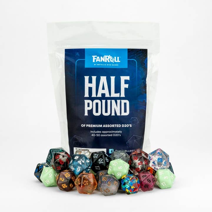 Demi-livre de d20 assortis pour la vente par FanRoll by Metallic Dice Games
