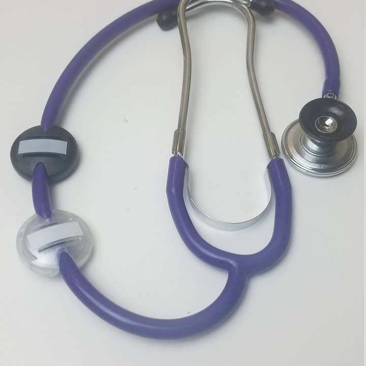 Étiquette d'identification de stéthoscope échangeable pour la vente par Exchangeables Badge Reels