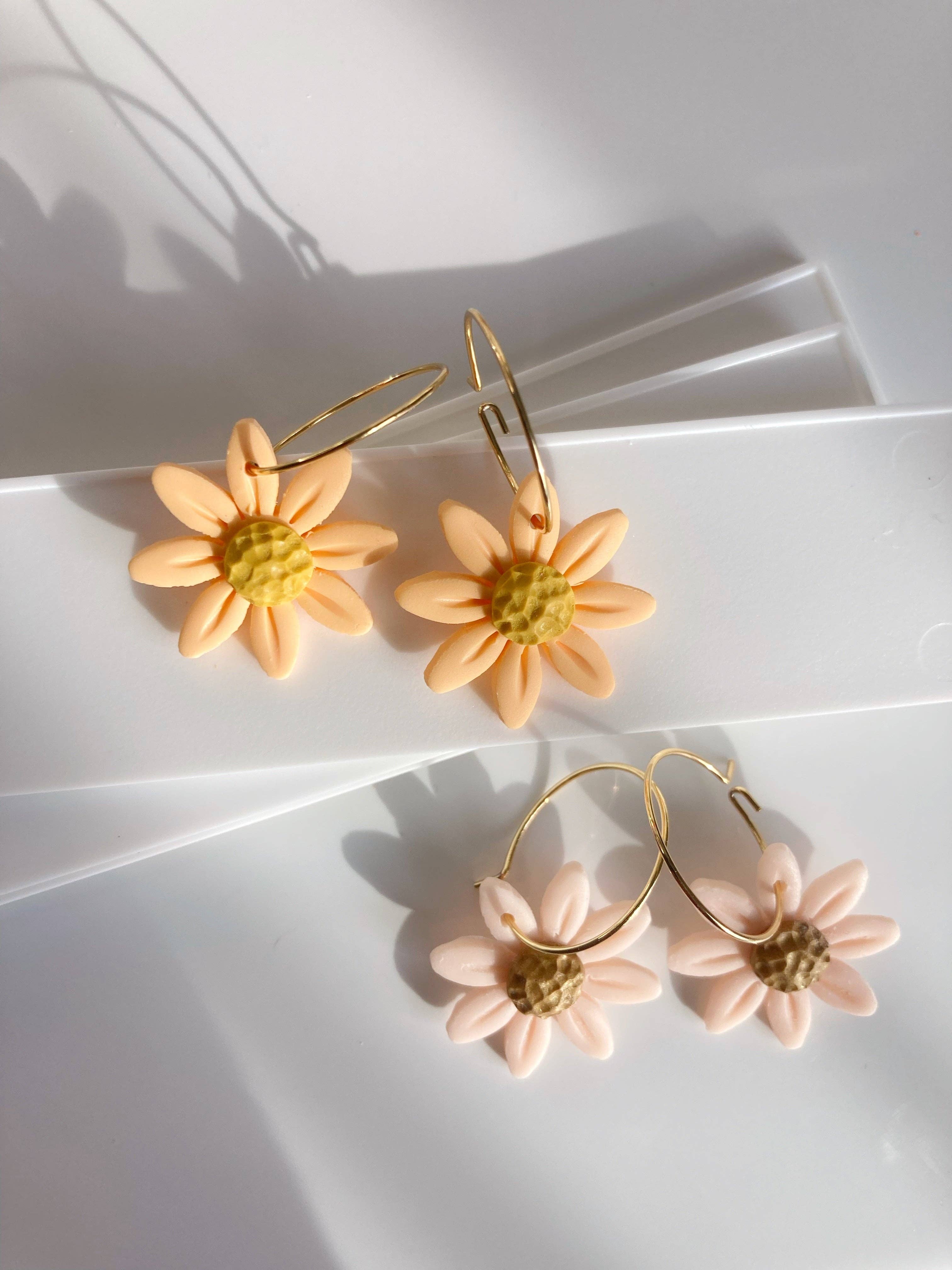 KaoLee Shop - Wholesale Dangle Earrings - Spring Daisy Hoop Earring12