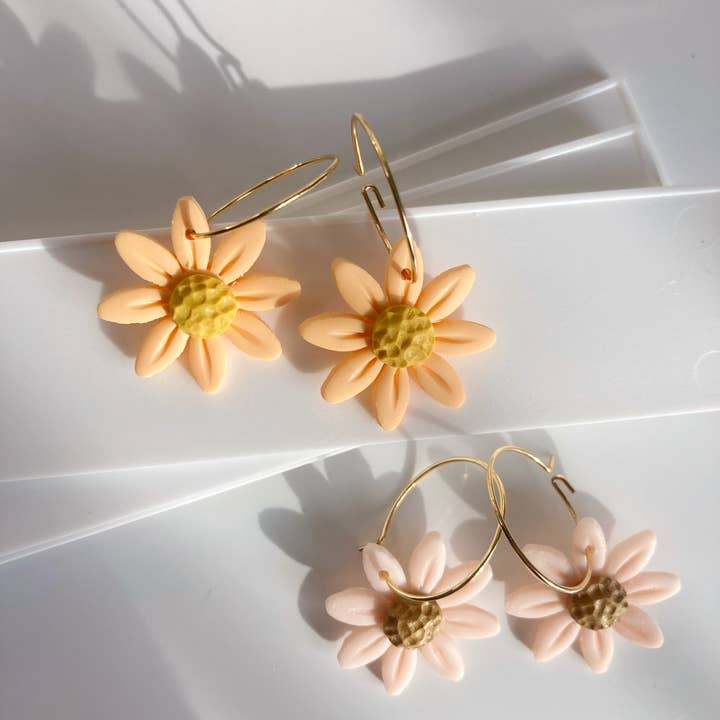 KaoLee Shop - Wholesale Dangle Earrings - Spring Daisy Hoop Earring12