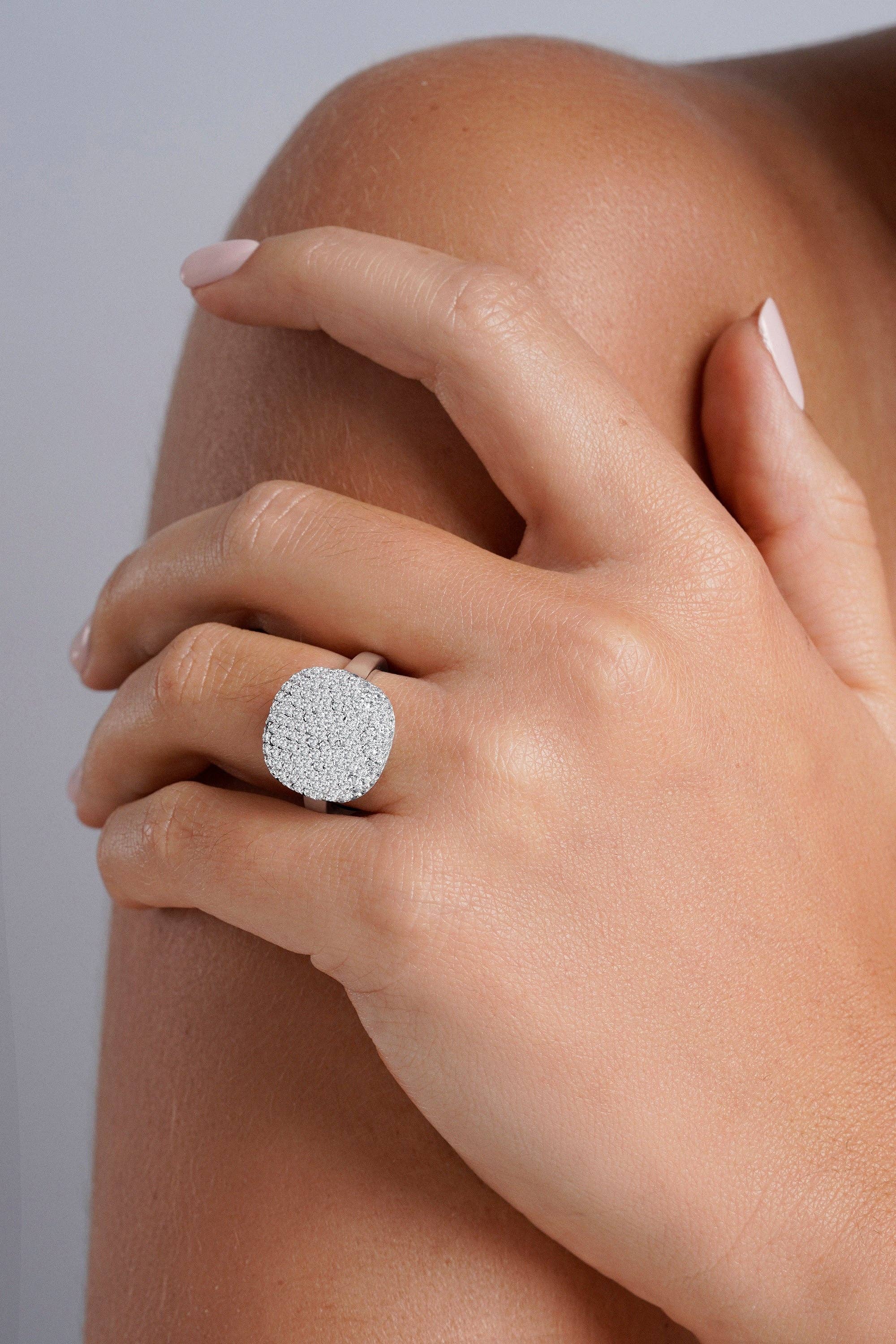 Itemporality - Vendita all'ingrosso Anelli multipietra - Anello in argento pavé di zirconi motivo quadrato2