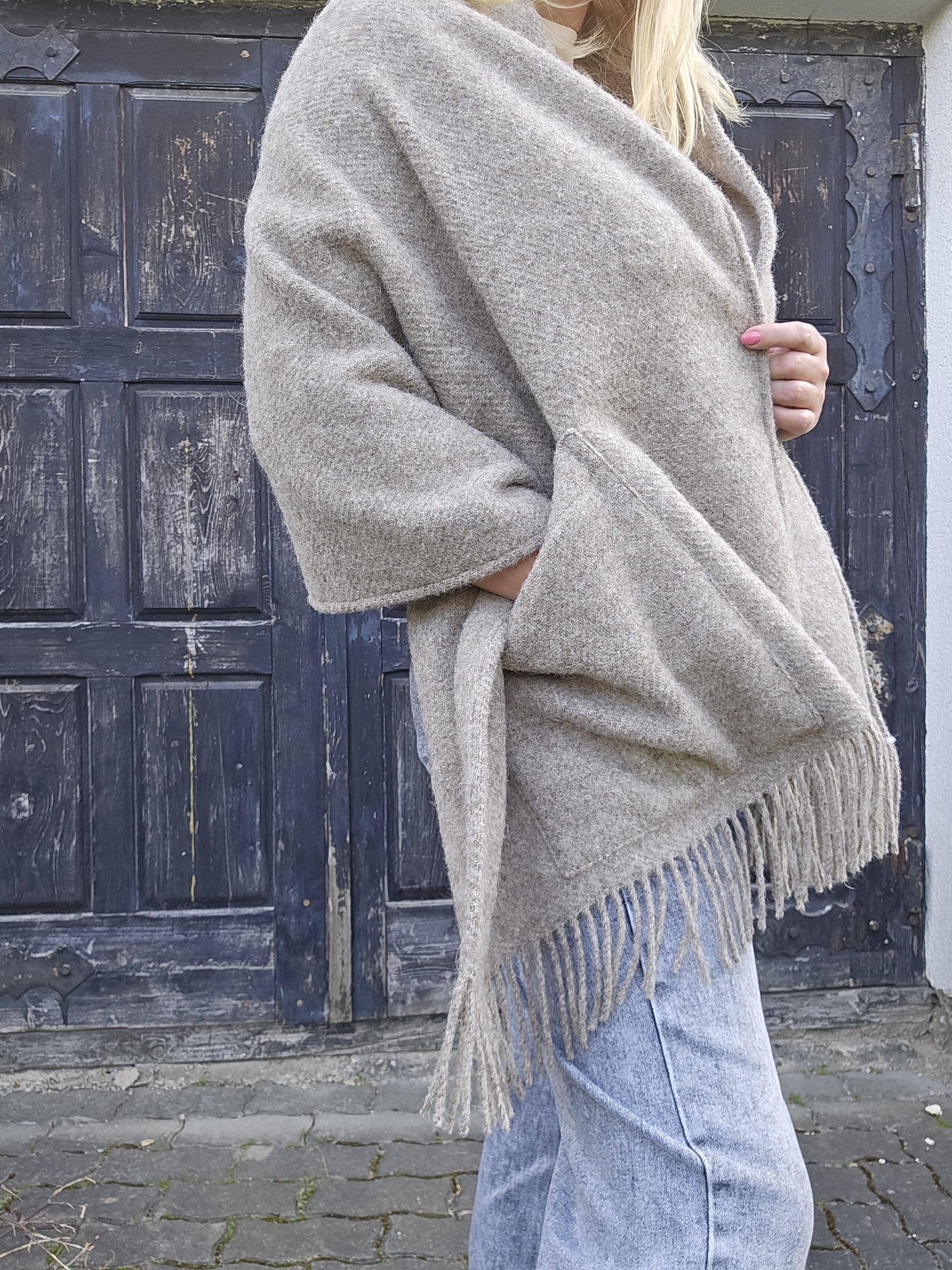 IN2NORD - Wholesale Wrap - Women's - Classic wool pocket shawl  - KALMAR5