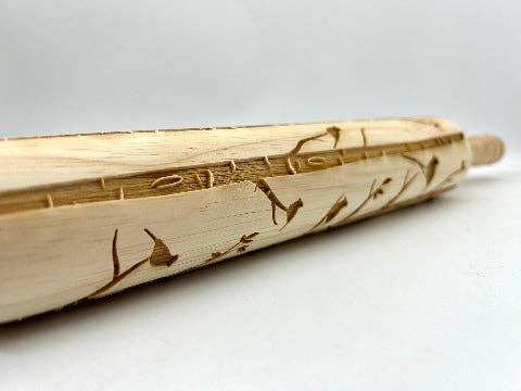 Sweet Rolling Pins - Wholesale Rolling pin - Embossed Cardinals On Birch Rolling Pin -Horizontal Dsg1