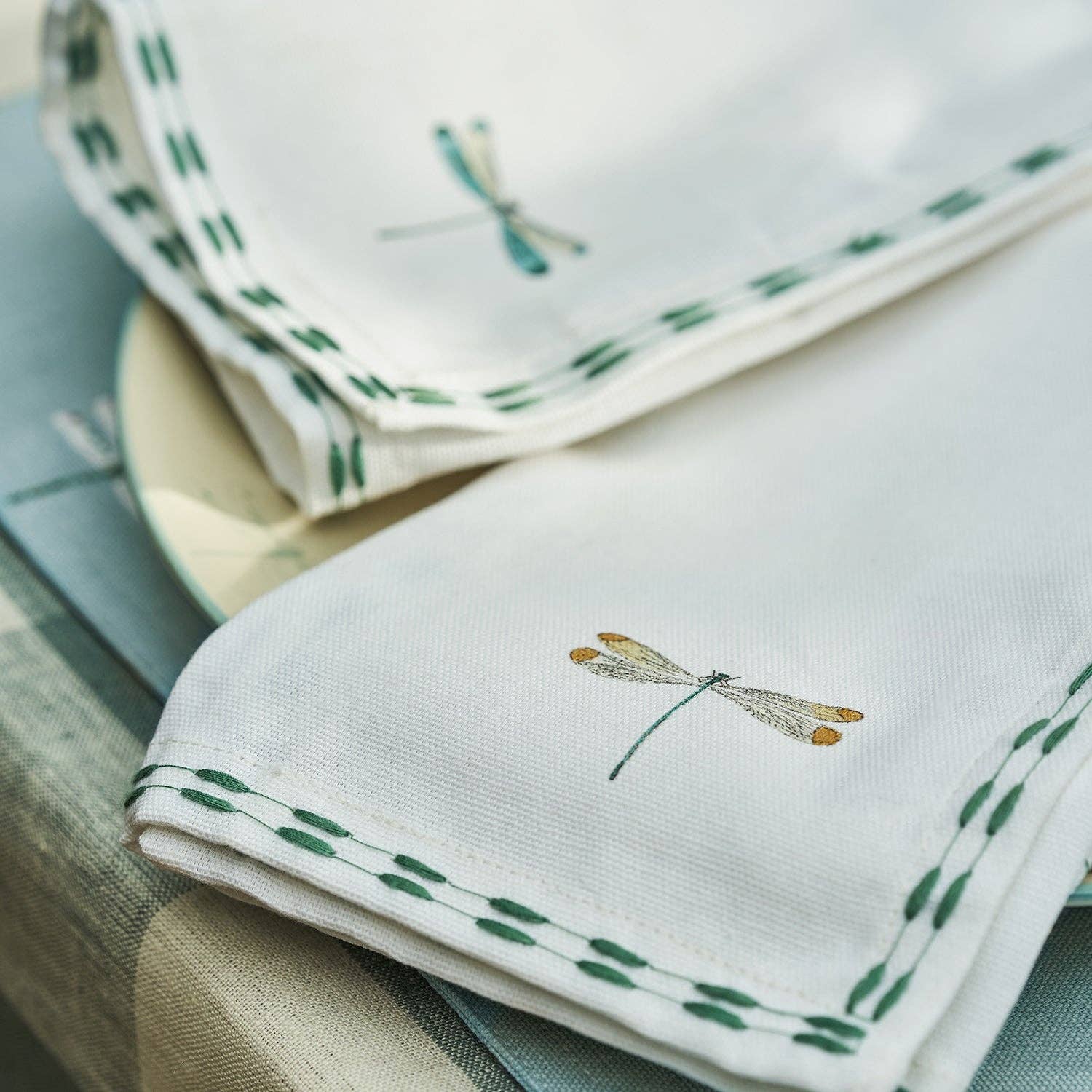 Sophie Allport - Wholesale Dinner & Cloth Napkin - Watercolour Dragonfly Embroidered Napkins (Set of 4)1