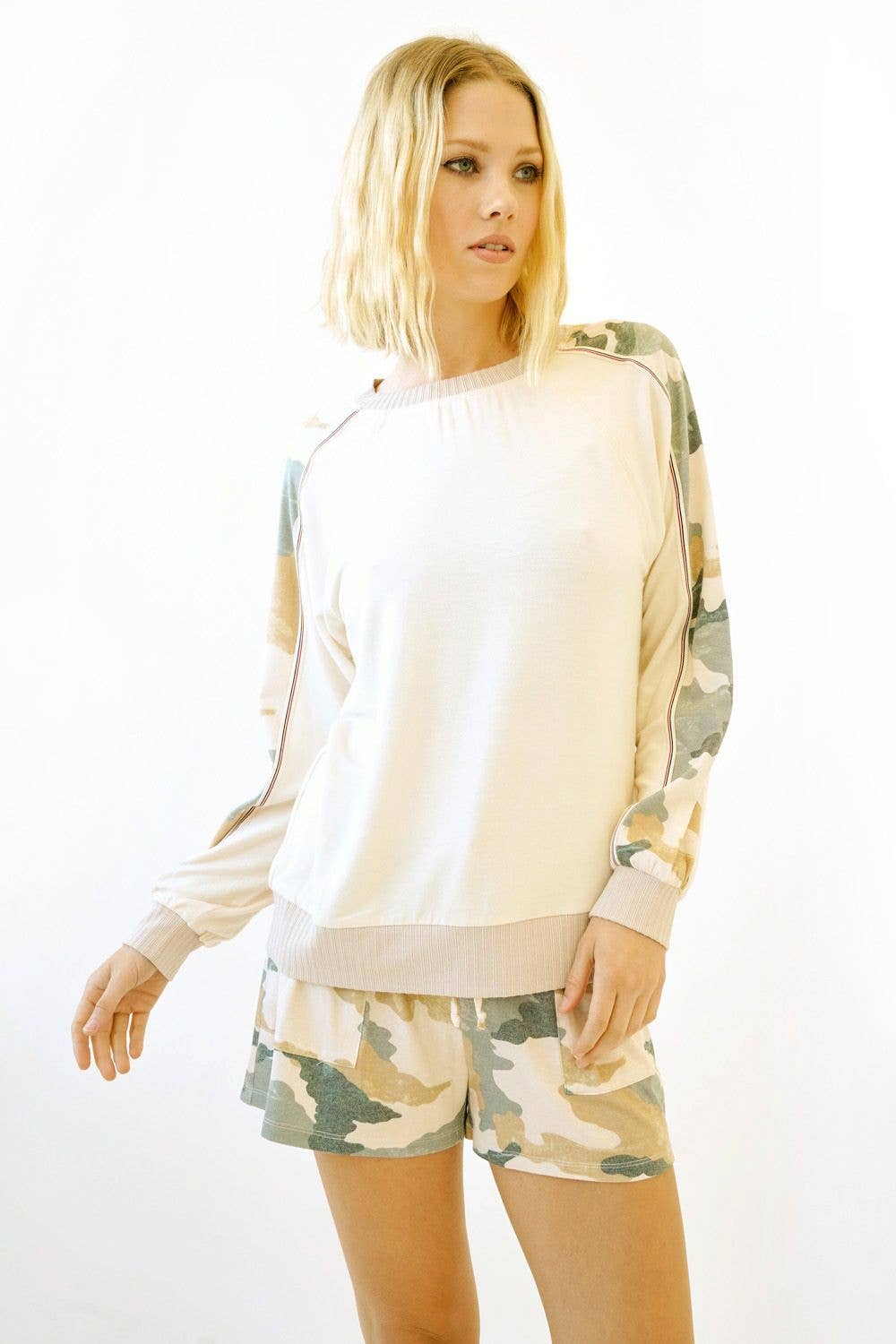 Mystree – wholesale Sweatshirt – Women's – 19021 Camo SV Pullover1