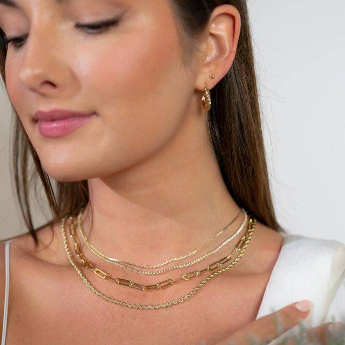 The Sis Kiss - Wholesale Link & Chain Necklace - The Clara Chain (Essentials Collection)1