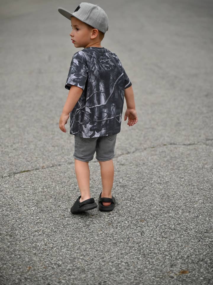 Lucky Link - Wholesale T-Shirt - Kids - Toddler Camo Tee in Charcoal4