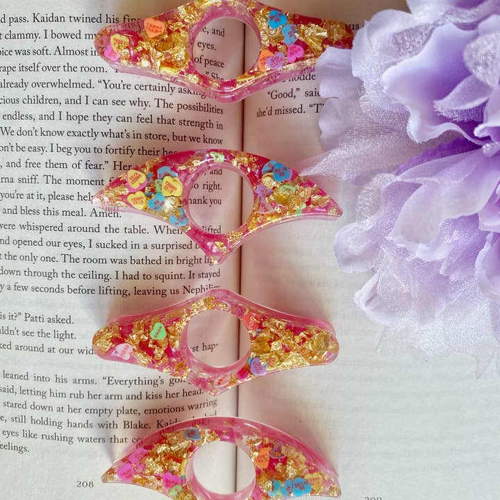 Hold It There - Wholesale Book Holder - Sweetheart Book Holder2