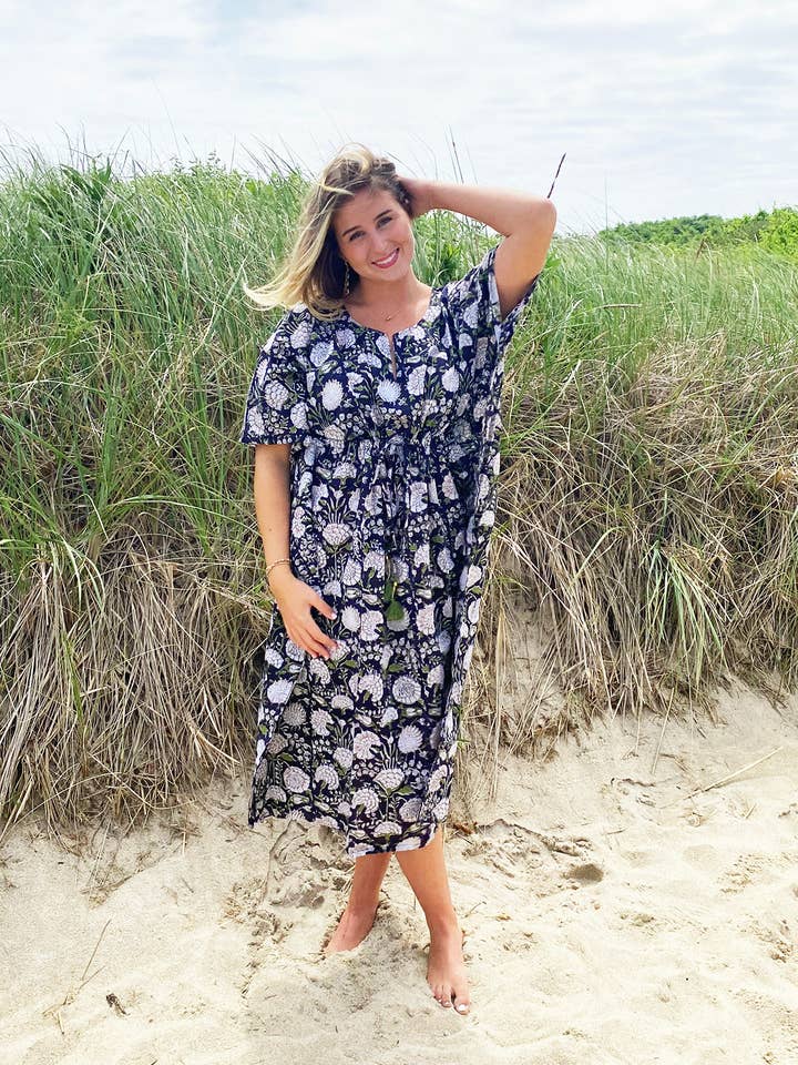 Amisha Longue Caftan | Floral Noir pour la vente par Amisha
