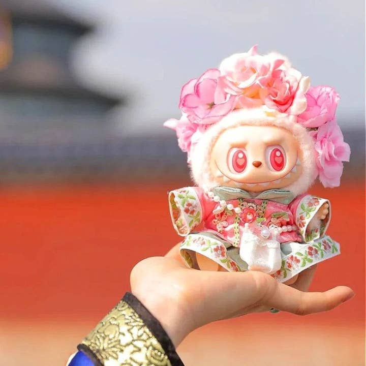 Elegant Qipao Dress With Hairpin For Labubu Dolls Featuring Summer Flower Design Labubu for wholesale by THE INTSUP USA