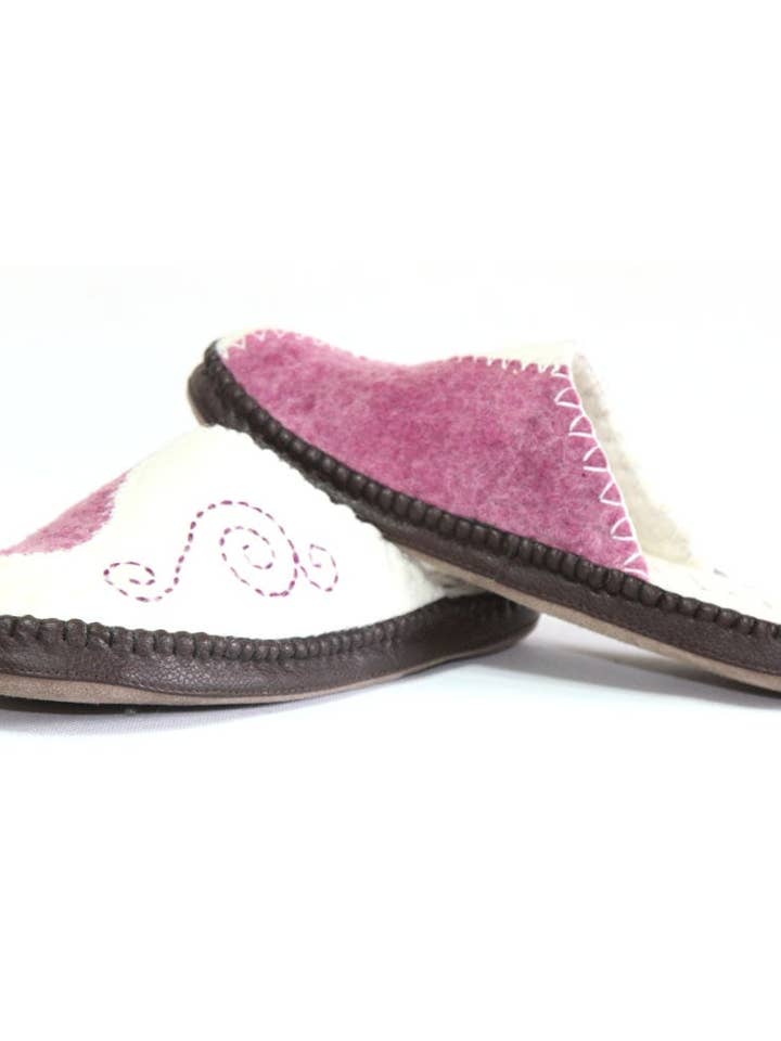 Rosa gefleckte Filz-Hausschuhe für den Großhandel von Mongulai