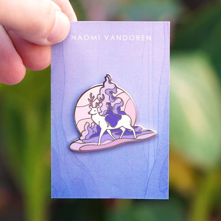 Des kilomètres à parcourir avant de dormir - Épingle en émail dur pour la vente par Naomi VanDoren Studio