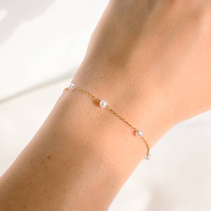 Dainty Pearl Station Bracelet - Pearl Satellite Bracelet for wholesale by Blueyejewelry