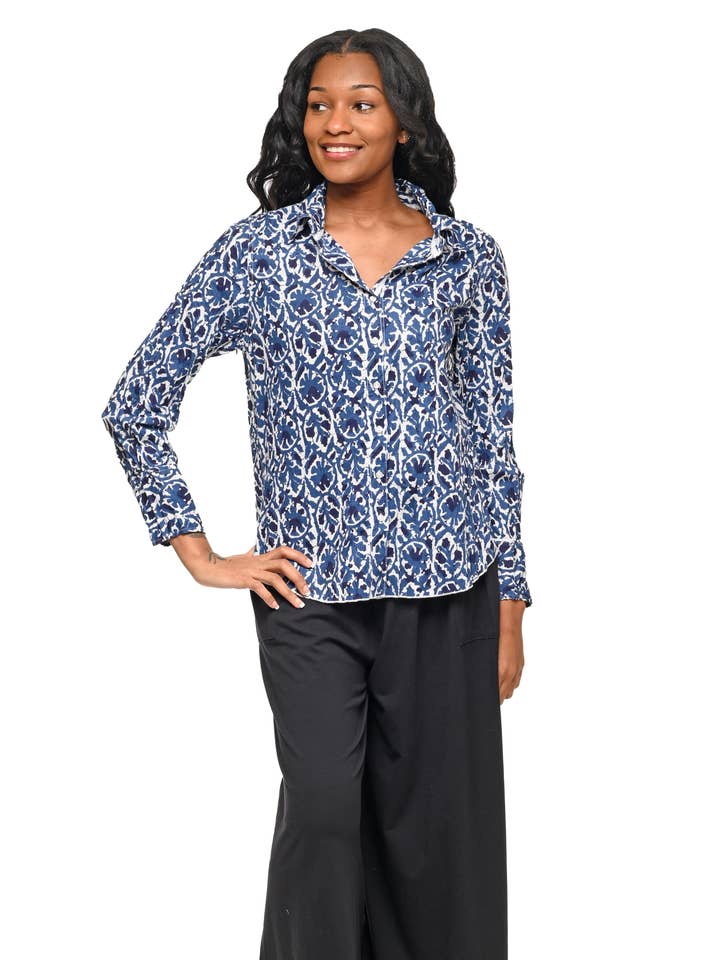 CV1087 Gretchen Button Down en batik azul para venta al por mayor de Tulip Clothing