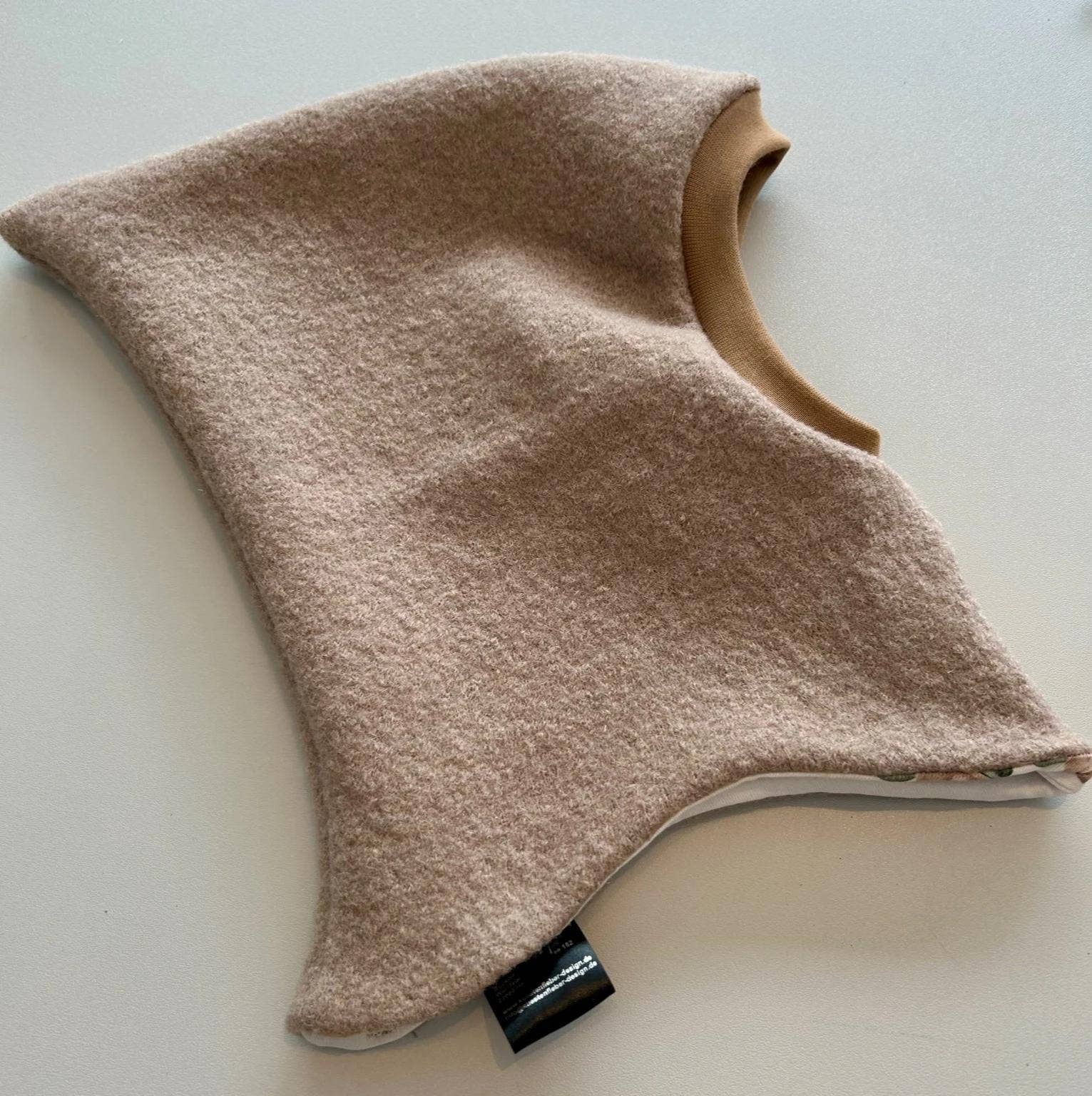 Küstenfieber® - Wholesale Kids Hat - Kids - Walk balaclava Strandläufer in camel, virgin wool6