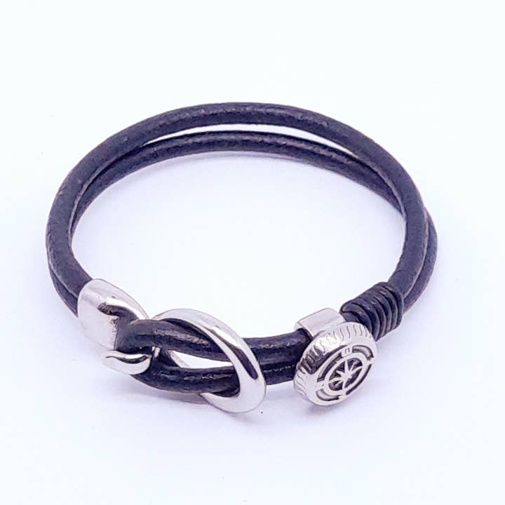 marenostrum créations – Großhandel Armband mit Charms/Anhängern – Lederarmband mit Schnalle und Knopf aus Edelstahl2
