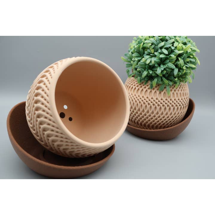 Radiant Planter for wholesale by Lux Layers