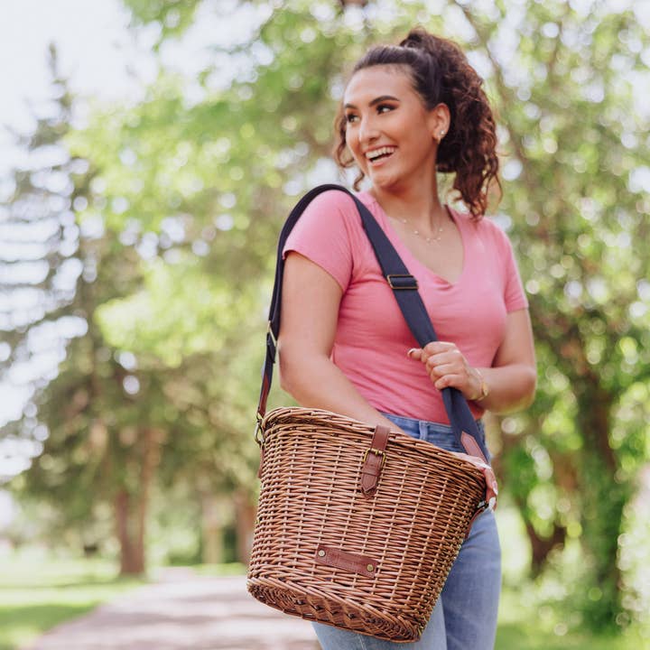 Wicker Cambridge Bicycle Basket for wholesale on Faire3