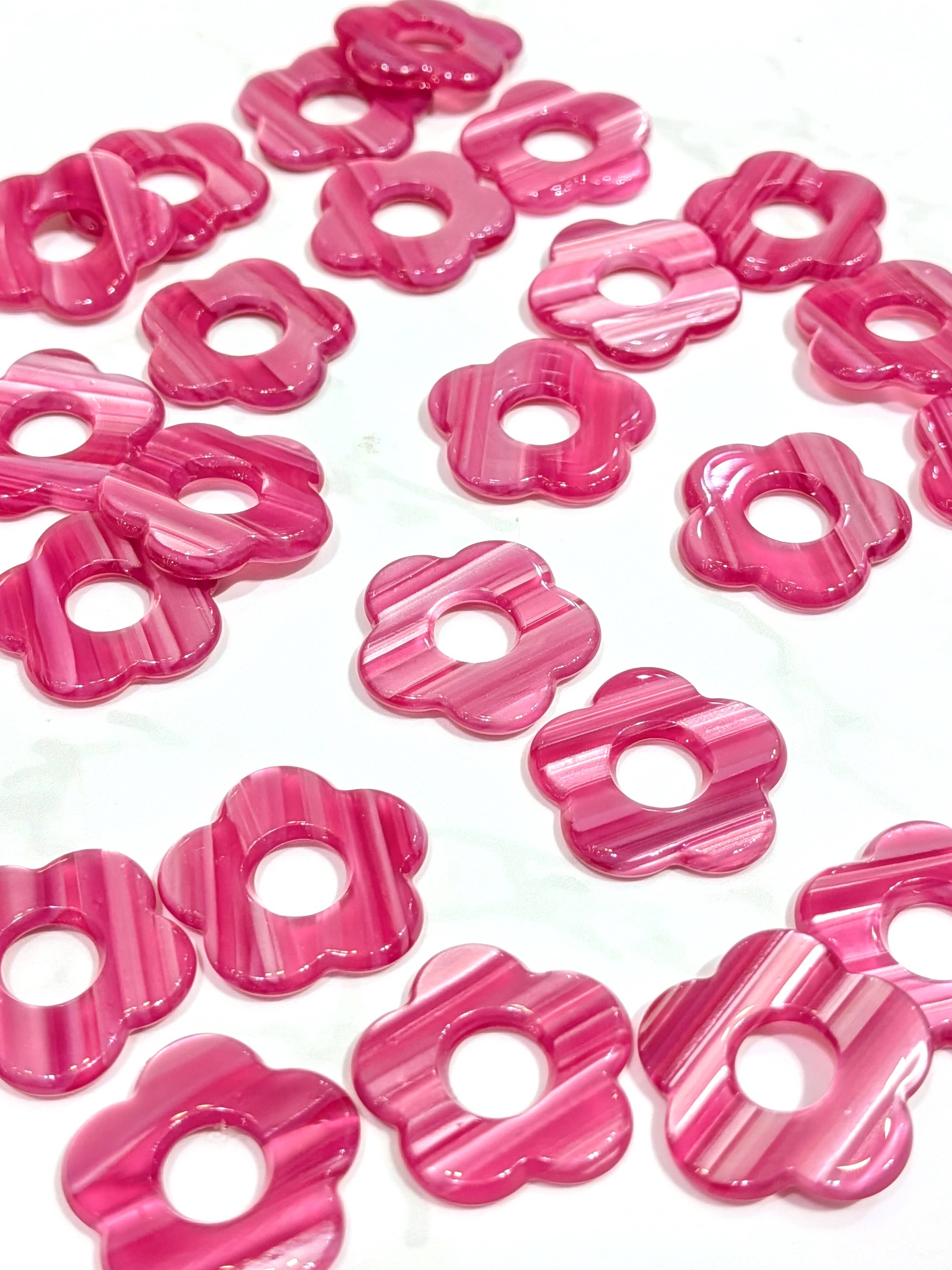 LOLO & YAYA – wholesale Emergency response charm – Flower pendant 2cm, 1.5O euros / u6