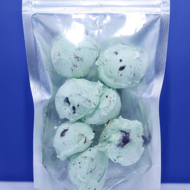 Homesteading in Ohio LLC - Wholesale Ice Cream/Sorbet - Freeze Dried Mint Chocolate Ice Cream Space Ice Cream5