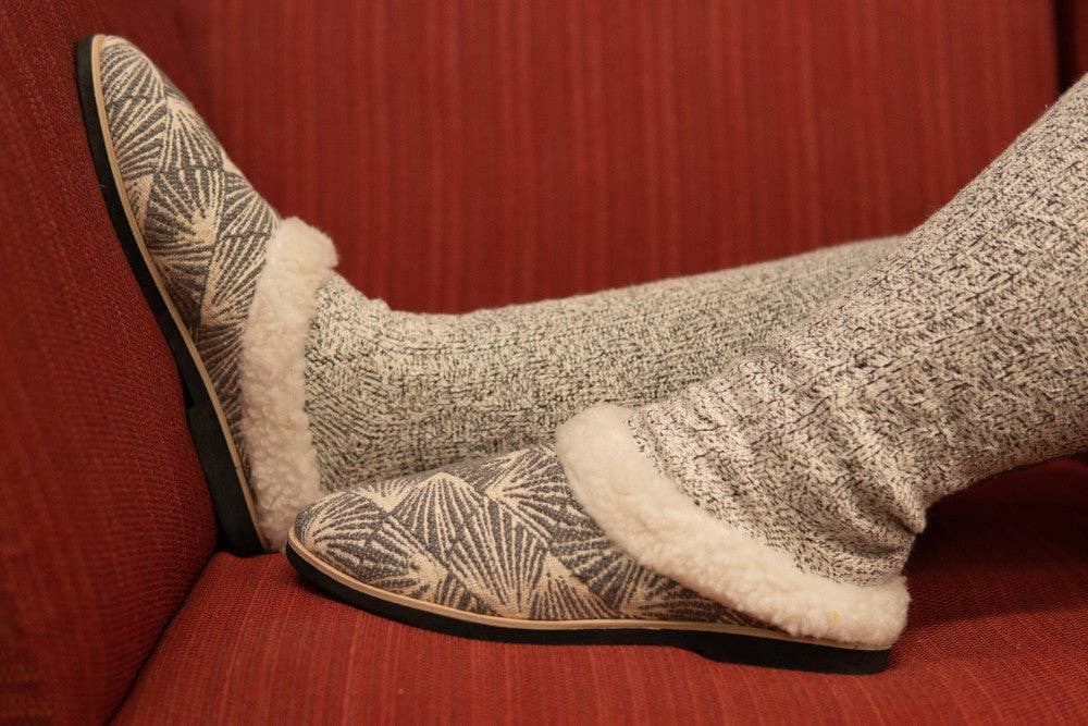 Fair Anita - Wholesale Slippers - Women's - Cozy Clog Slippers2