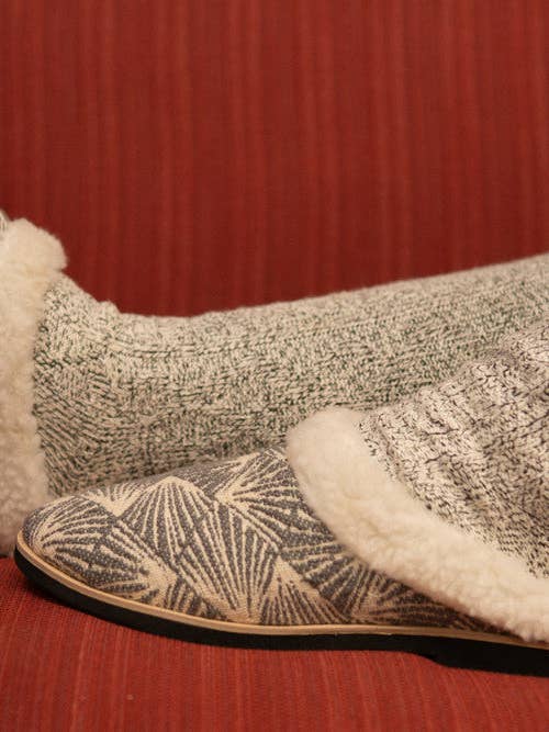 Fair Anita - Wholesale Slippers - Women's - Cozy Clog Slippers2