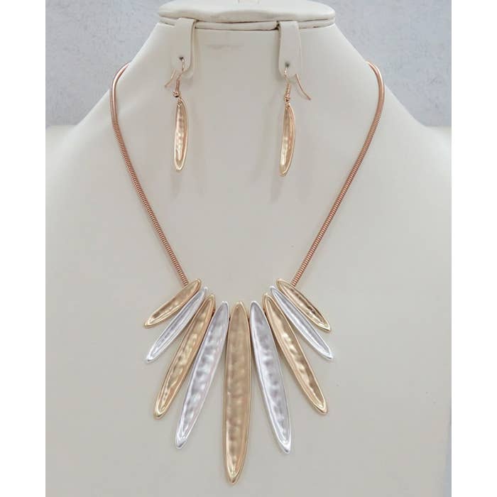 Five Fingers - Gold/Silver - N/E Set for wholesale by Peaceful Village Inc.