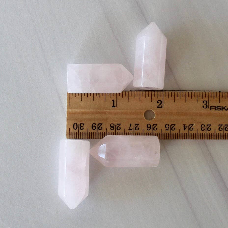 Pebble House - Vendita all'ingrosso Pietra/cristallo spirituale - Torre in quarzo rosa (cristalli e pietre)2