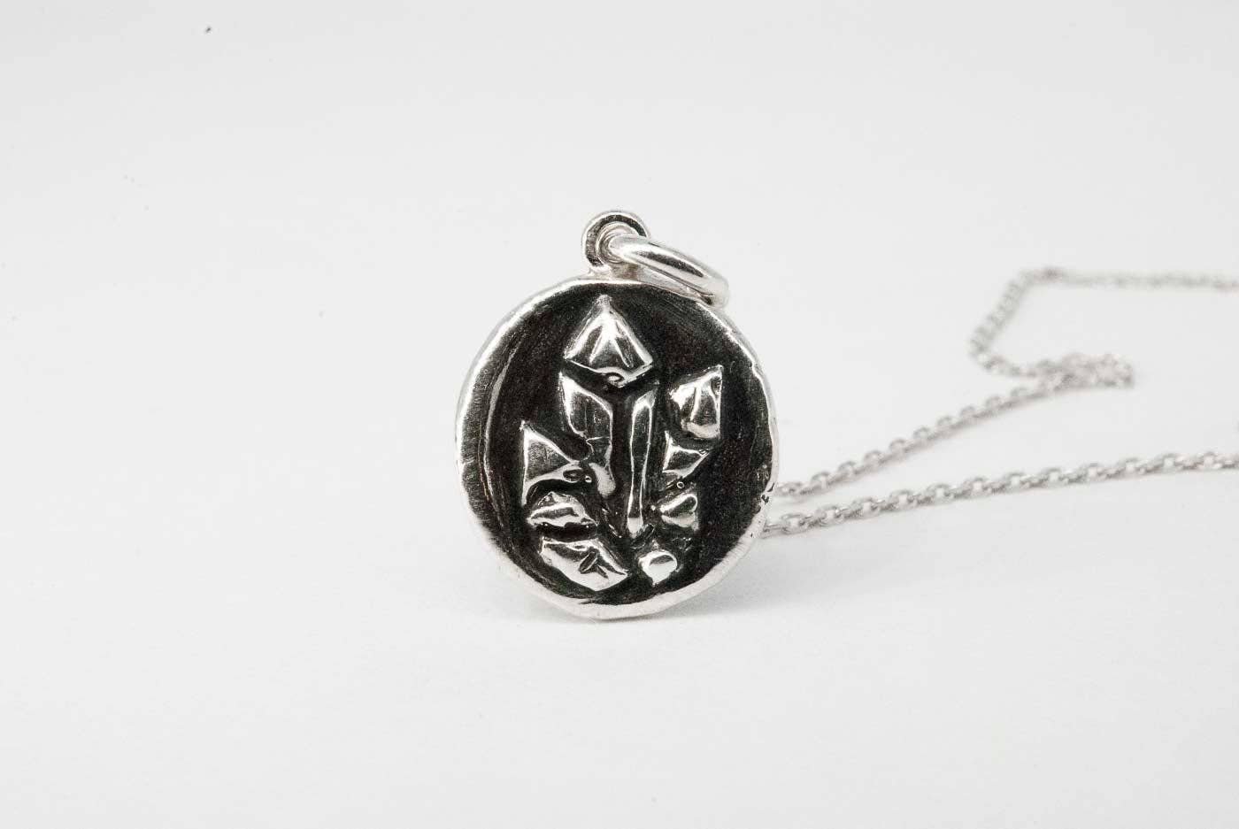 Mackenzie Jones Designs – wholesale Pendant/charm necklace – Crystal Cavern Necklace1