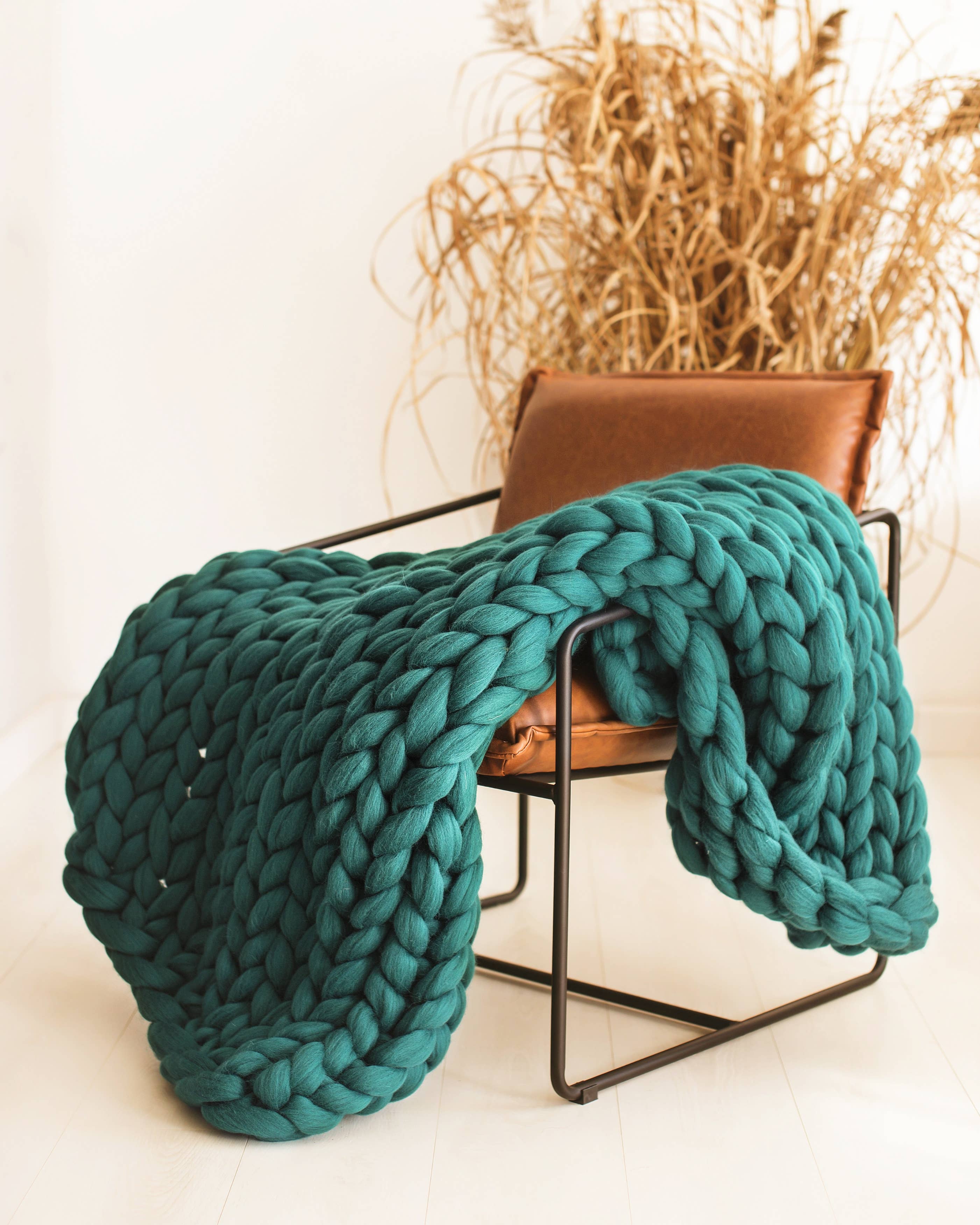 Chunky Wool Studio - Wholesale Throw Blanket - Chunky Knit Blanket  - 30 colors available18