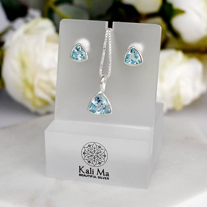 Samira trillion slipad blå topas hänge för wholesale av Kali Ma Designs - Sterling Silver Jewellery