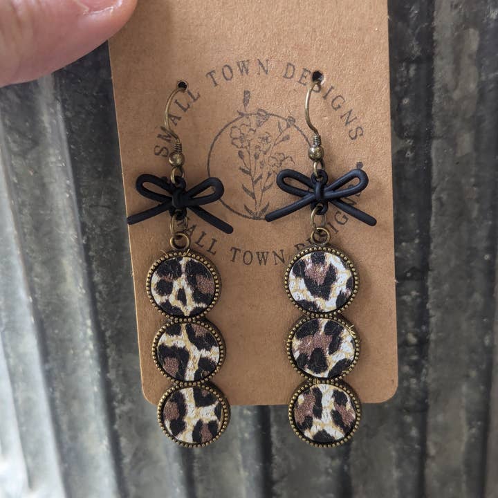 Small Town Designs - Wholesale Dangle Earrings - Leopard Bow Trios1