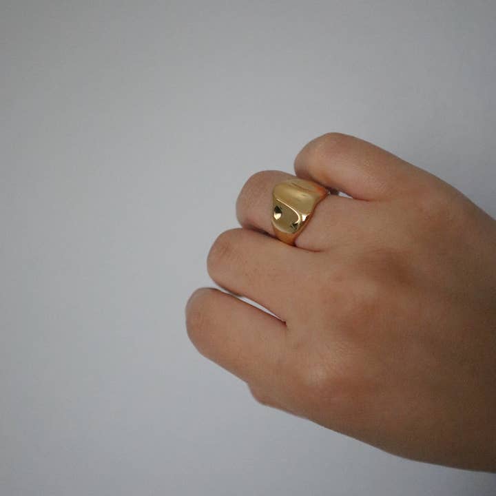 JESSA Jewelry - Wholesale Signet Ring - Kendall Ring | Bold Statement Ring