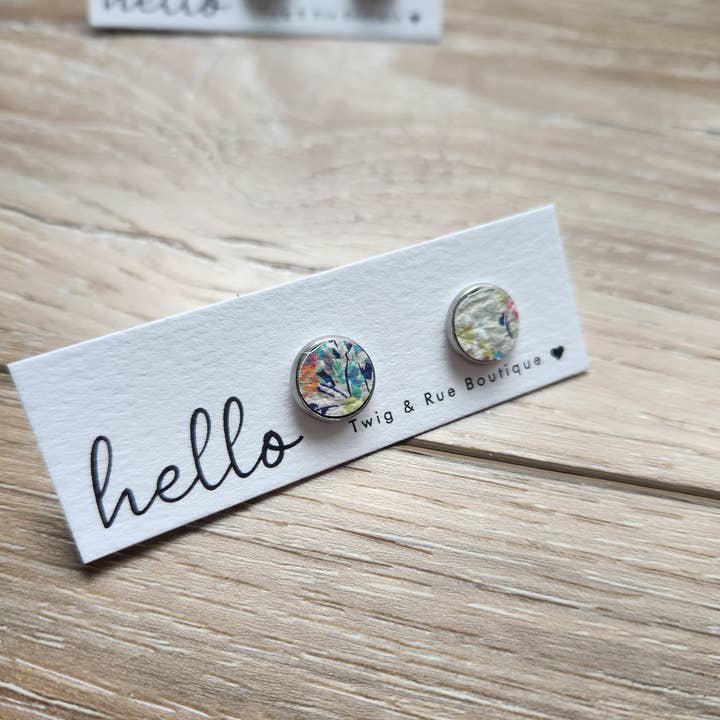 Twig & Rue boutique – Brincos de pino por atacado – Alças de botão em couro | Coleção de padrões2