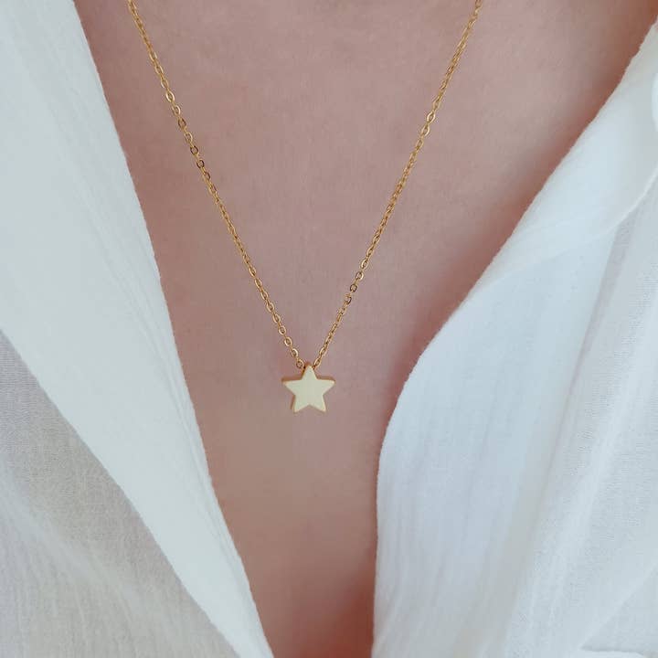 QUEENHANDMADES - Wholesale Pendant/Charm Necklace - Gold star necklace2