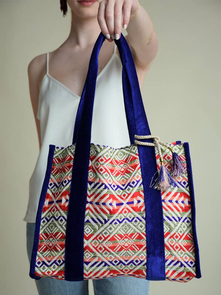 Thalia roze draagtas voor wholesale door Sandhya Garg