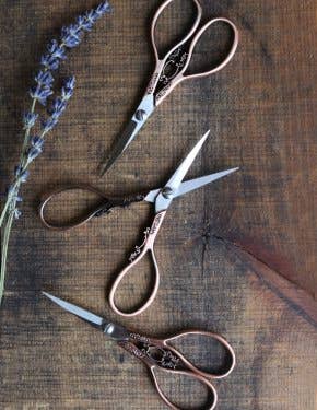 NNK Press - Wholesale Scissors - Floral Teardrop Scissors (Set of 3)1