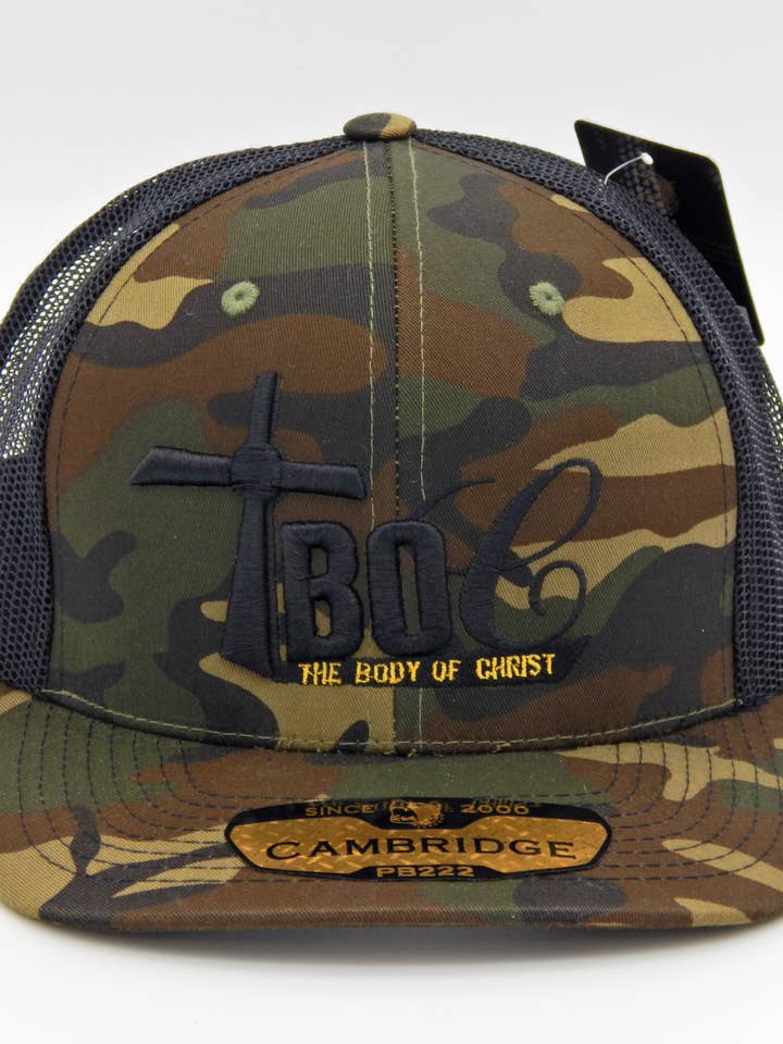 Grøn Camoflauge Trucker Hat (6 Panel) for engroshandel hos TBOC Apparel