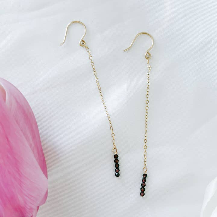 Pendientes largos de granate para venta al por mayor de Lovanju