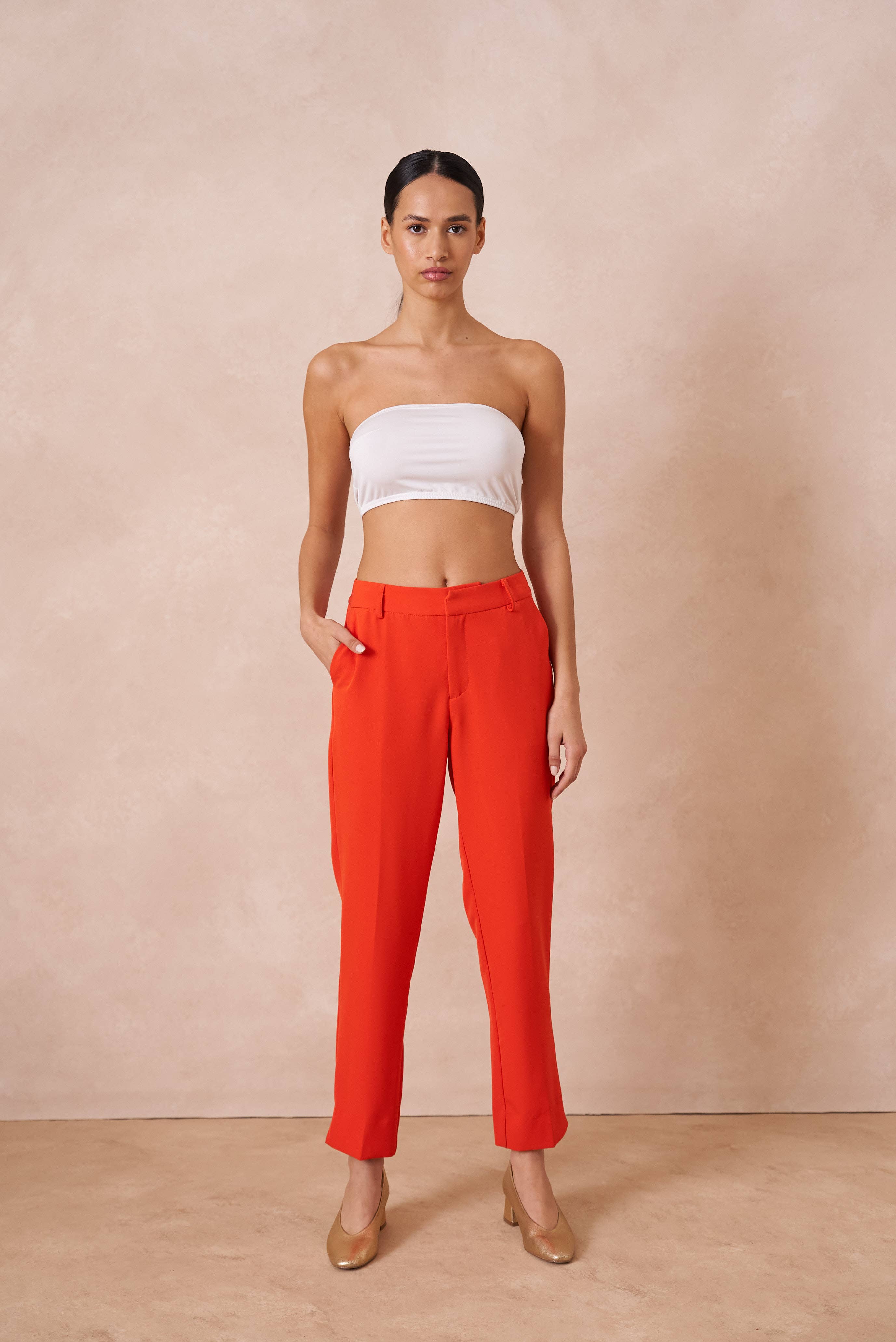 Attentif Paris – wholesale Pants – Women's – [Timeless] High-waisted cigarette pants85