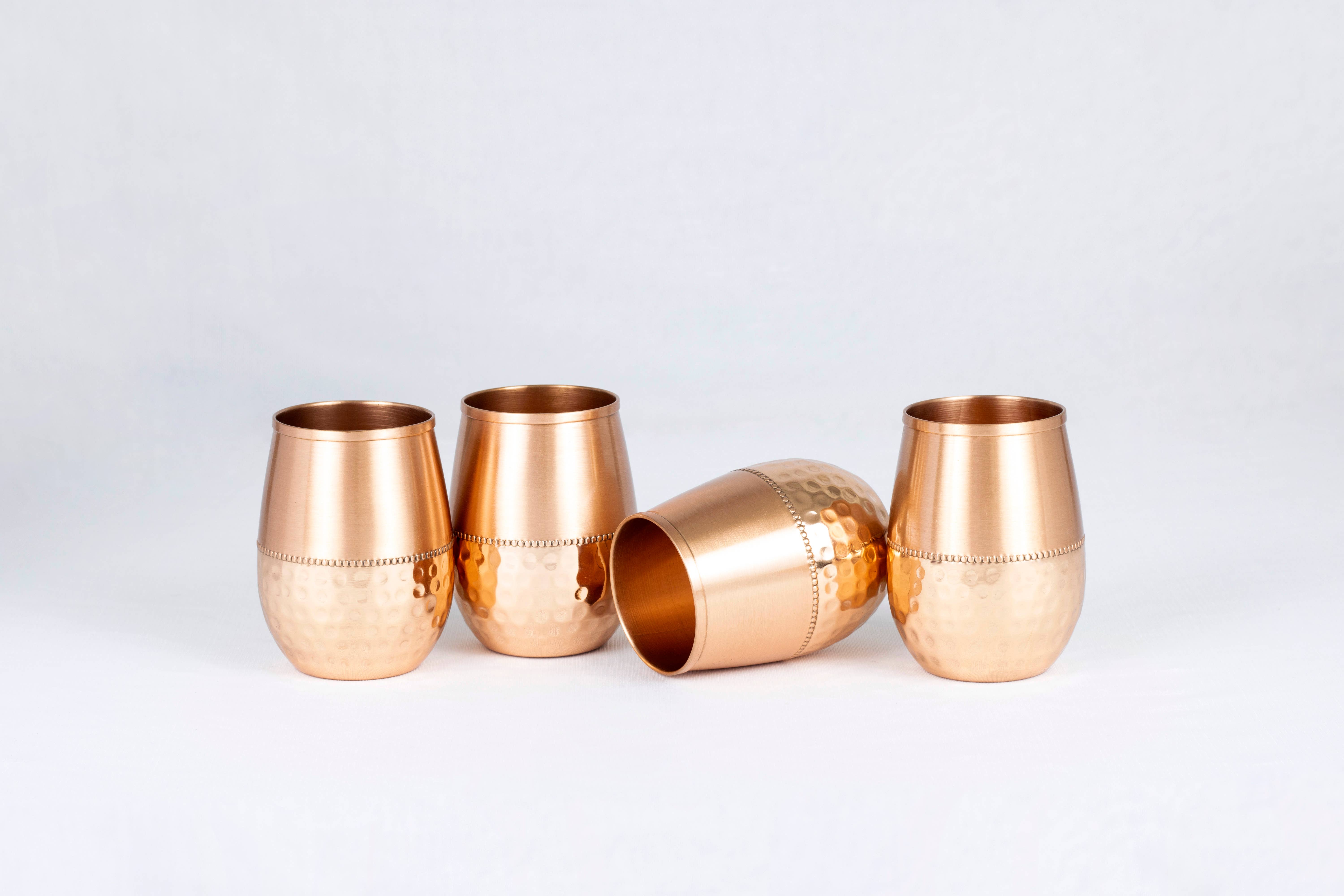 El'Cobre-Ecozonelifestyle – Großhandel Trinkglas/Tasse – Set aus 4 ovalen Kupfergläsern der Serie Bottom - Sequenz
