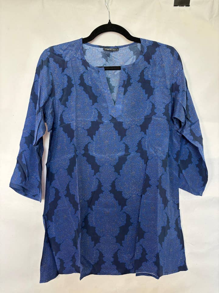 Top scollo a V manica 3/4 Noch per la vendita all'ingrosso da parte di APNY