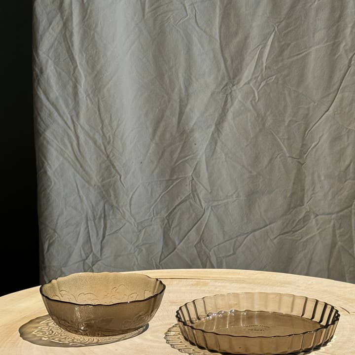 Office Objets - Wholesale Decorative Plate/Dish/Bowl - Vintage smoked glass dish11