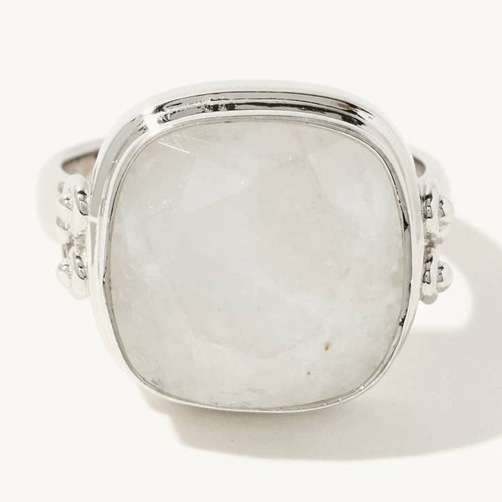 Ideaure Jewelry - Wholesale Cocktail/Statement Ring - Lilla Gemstone Ring