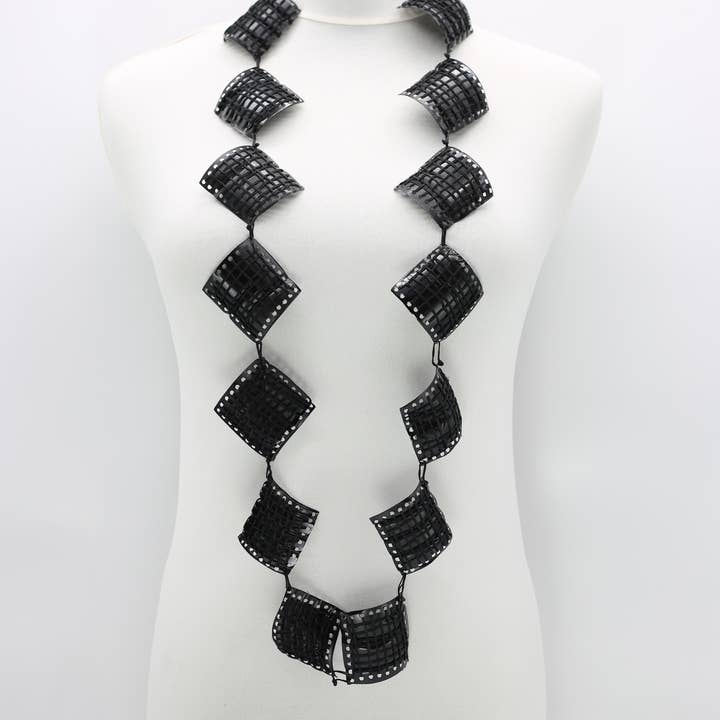 Jianhui London - Wholesale Bib Necklace - Thread On Square Recycled Plastic Necklace2