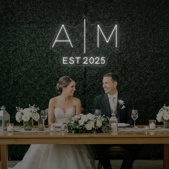 Hochzeitsinitialen Individuelles Neonzeichen V4 für den Großhandel von Light Your Way