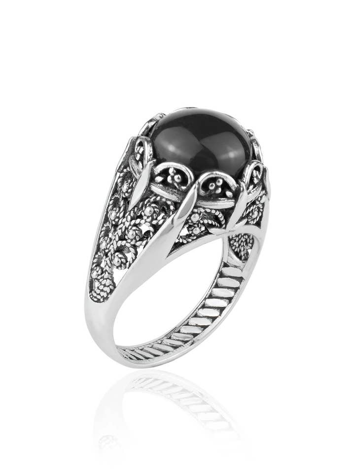 Svart onyx damring i sterlingsilver med minikupoldesign för wholesale av Filigranist Jewelry